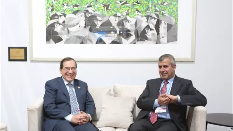 الملا: مصر تتبنى استخدام الغاز الطبيعى كوقود انتقالى نظيف في مزيج الطاقة