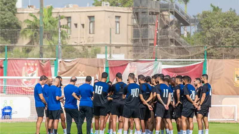 كولر يخصص فقرة لتدريب لاعبي الأهلي على التمرير والتصويب