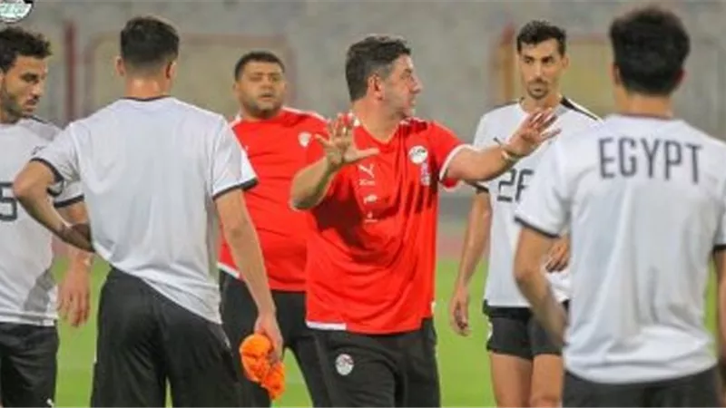 فيتوريا يستقر على تشكيل المنتخب ضد بلجيكا.. ومنافسة بين هذا الثنائى
