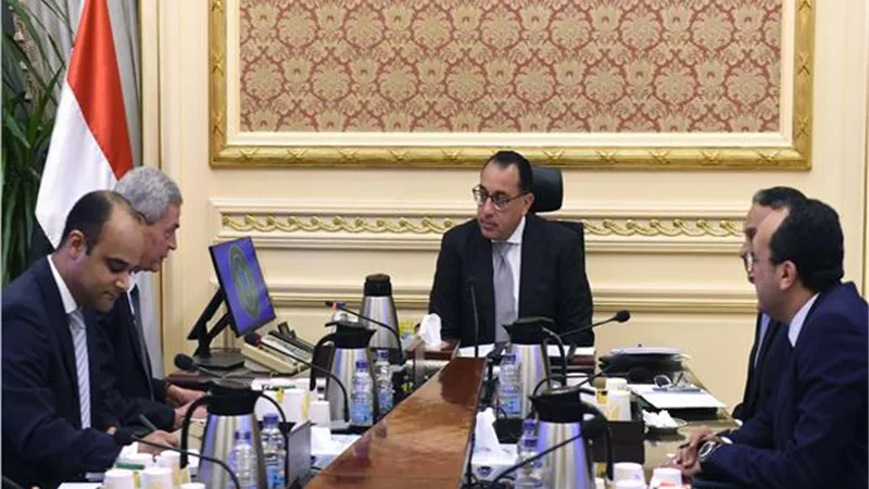 رئيس الوزراء يتابع عدد من ملفات عمل هيئة الشراء الموحد