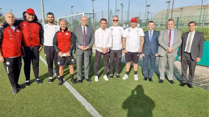 سفير مصر يحضر تدريبات المنتخب الأولمبي في المغرب