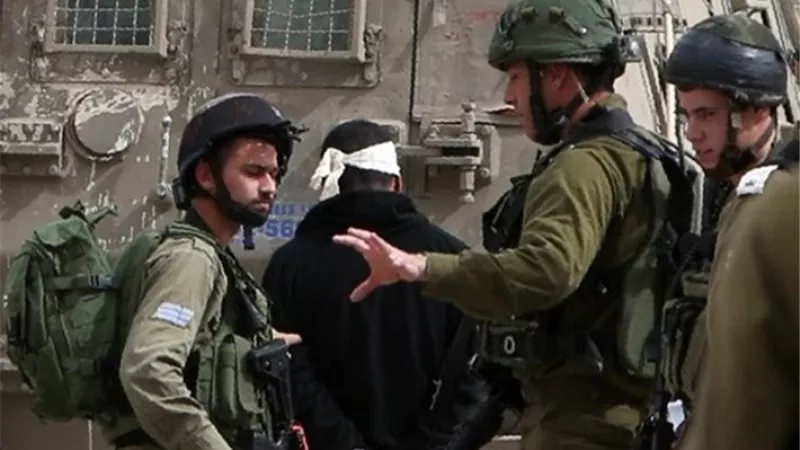 الاحتلال الإسرائيلى يعتقل 13 فلسطينيا بالضفة الغربية المحتلة