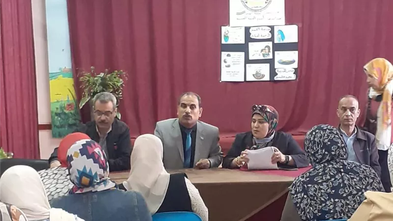 مدير تعليم الخانكة يلتقي المنسقين الإعلاميين للمدارس