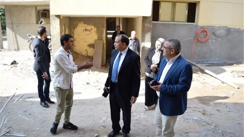 رئيس جامعة بني سويف يتفقد أعمال تطوير كلية التربية..