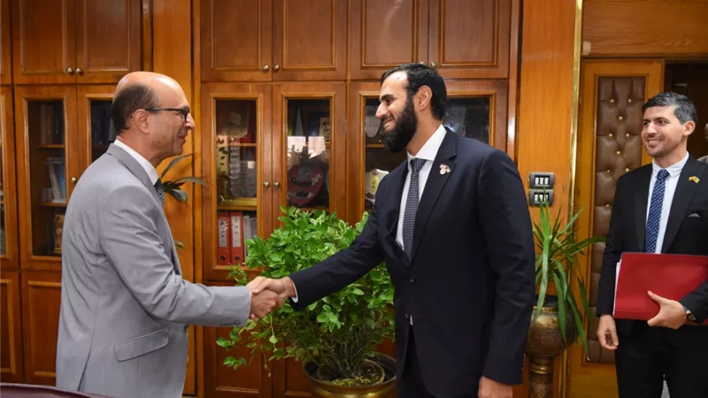 الطيب و داود يتفقدا المدينة الجامعية للطالبات بأسيوط