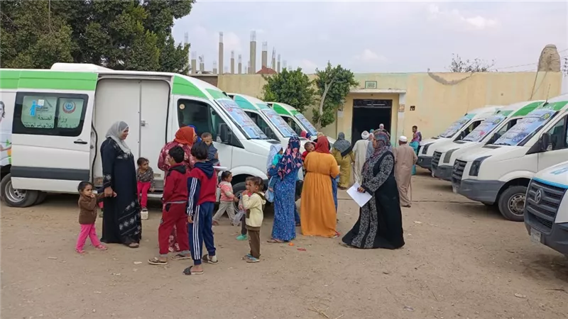 صحة الإسماعيلية تعالج 1210 مواطناً في قافلة طبية بالظاهرية