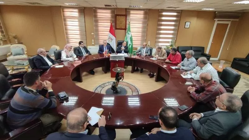 غراب يترأس لجان اختبارات المتقدمين لوظائف مديرى عموم