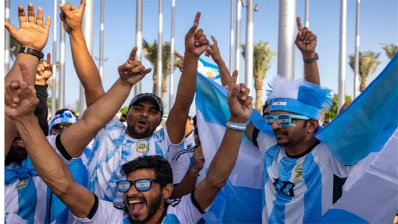 حقيقة استعانة قطر بمشجعين هنود في المونديال