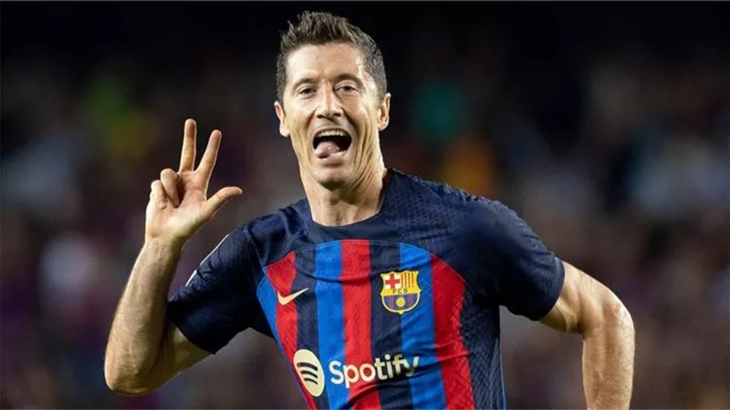 برشلونة يستأنف ضد إيقاف ليفاندوفسكى بالدورى الإسبانى