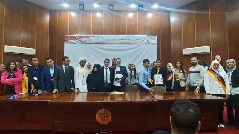 نموذج مصغر لمحاكاة قمة المناخ بمجمع اعلام الغردقة