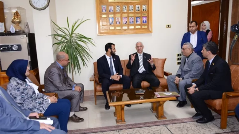 الملحق الثقافي الكويتي فى جولة تفقدية لزيارةعدد من كليات جامعة أسيوط