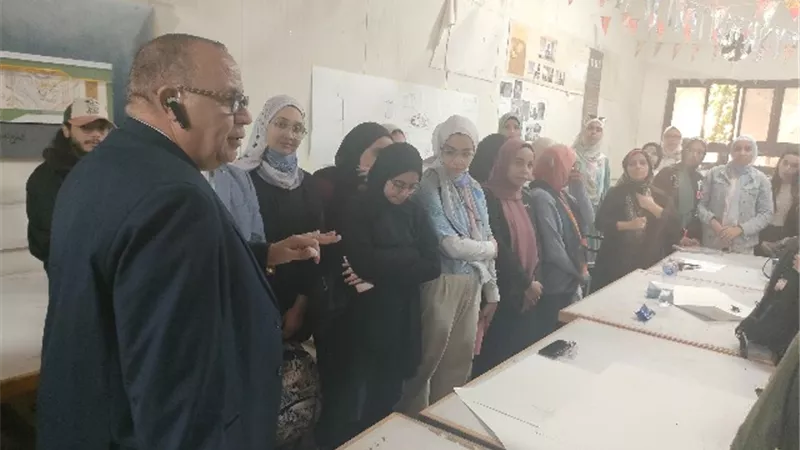 رئيس جامعة الأقصر يجري جولة تفقدية لمتابعة سير العملية التعليمية