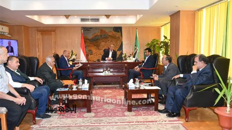 محافظ الفيوم يناقش نتائج التشغيل التجريبي بمصنع الأعلاف