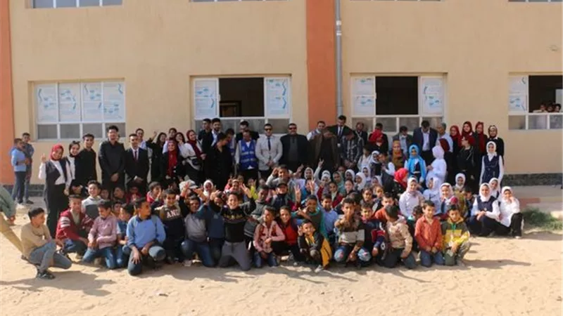 طلاب جامعة القناة يزورون مشروعات