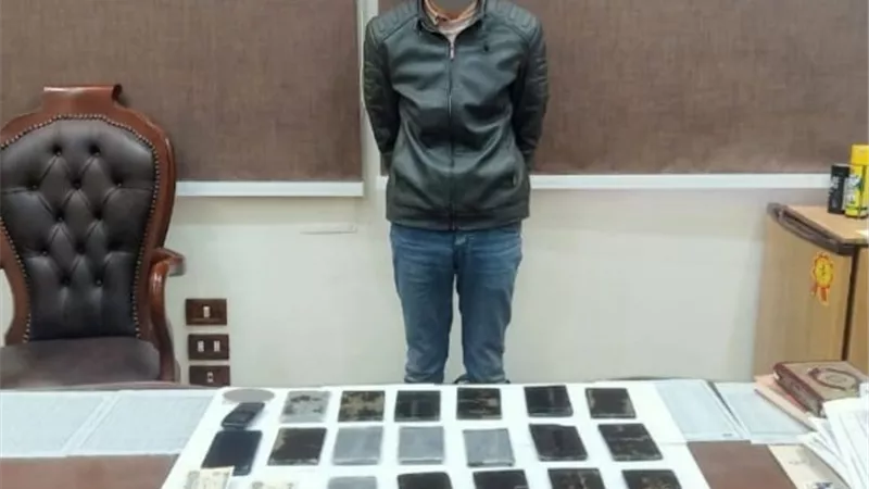 القبض على تاجر كيف داخل محطة سكك حديد المنيا بكمية من الحشيش