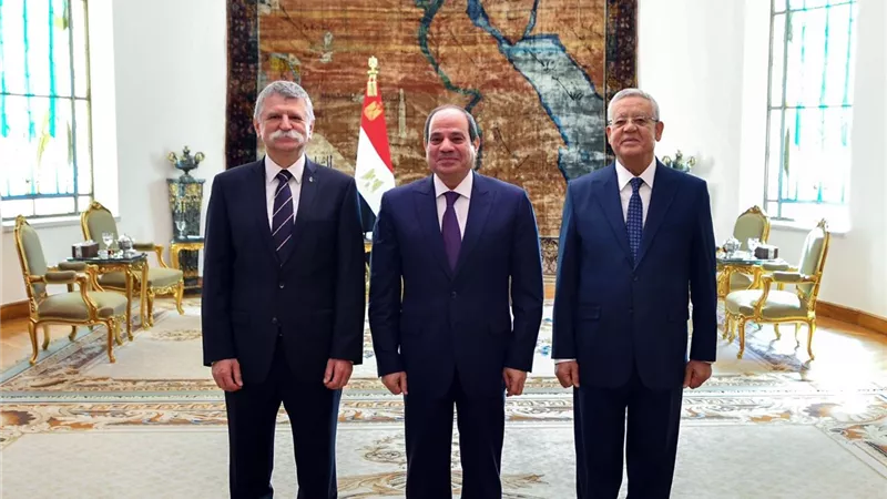 الرئيس السيسي يستقبل رئيس الجمعية الوطنية المجرية
