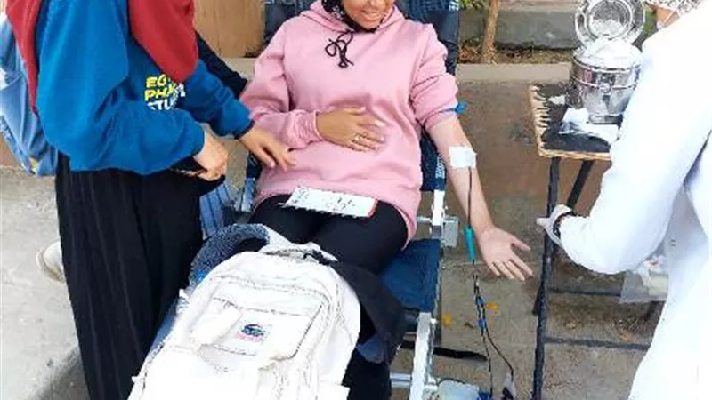 تنظيم حملة للتبرع بالدم بكليات جامعة السادات
