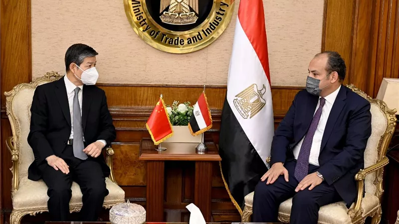 وزير التجارة والصناعة: نرحب بإستقبال المزيد من الشركات الصينية