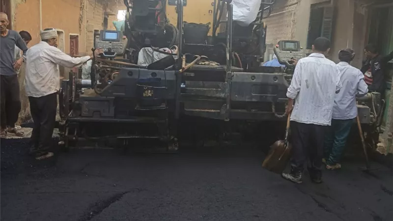 محافظ أسيوط: استكمال رصف ورفع كفاءة الطرق ضمن الخطة الاستثمارية