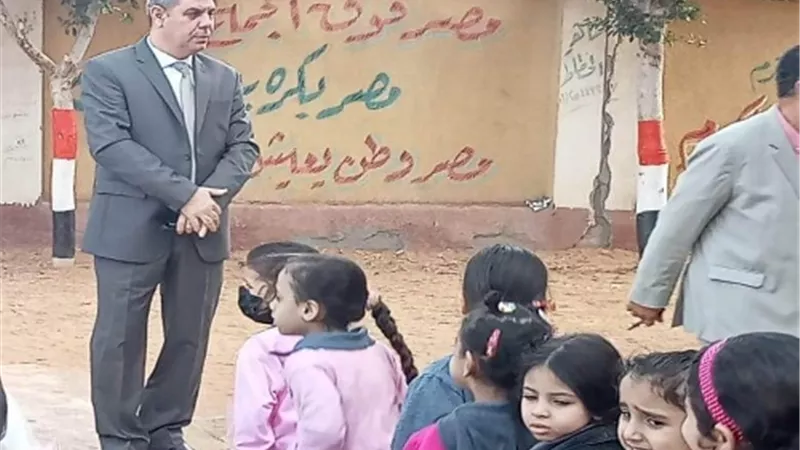 وكيل تعليم القليوبية يواصل جولاته ويتفقد مدارس القناطر الخيرية