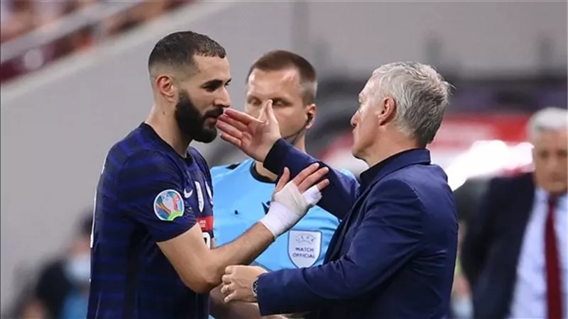 قرار مفاجيء من ديشامب بعد استبعاد بنزيما من كأس العالم