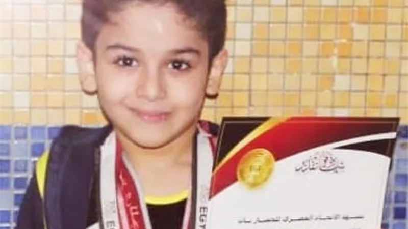الطفل زايد الزاهد يتوج بذهبية بطولة الجمهورية للجمباز الفنى
