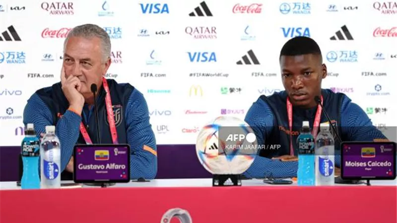 المدير الفني لمنتخب الإكوادور: لعبنا بمنتهى القوة للفوز على قطر