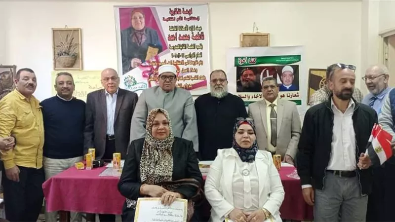 ندوة و اوبريت في حب مصر بمدرسة كفر المنصورة الإعدادية بنات بالمنيا