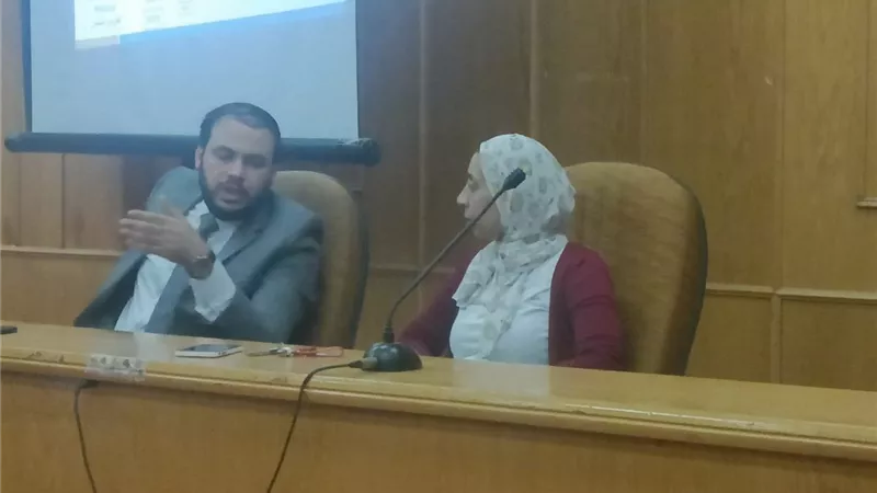 مدير صحة الإسماعيلية يستعرض تحضيرات حملة التطعيم ضد شلل الأطفال