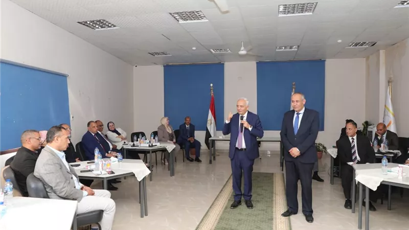 وزير التعليم يلتقي مديري إدارات التدريب على مستوى الجمهورية