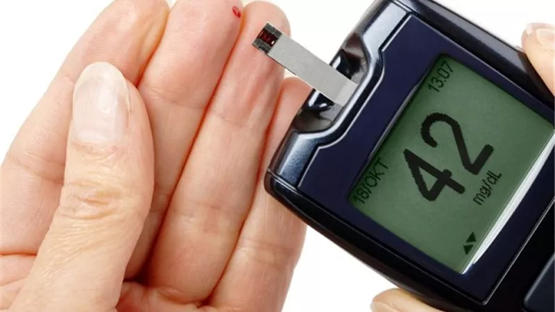 أسباب وأعراض إنخفاض السكر