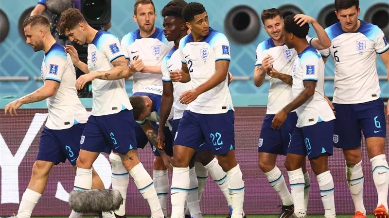 مونديال 2022.. ساكا يحرز الهدف الثانى لانجلترا امام إيران.. فيديو