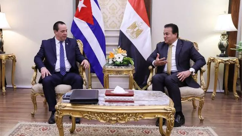 وزيرالصحة يستقبل نظيره بدولة كوبا لبحث تعزيزسبل التعاون بين البلدين