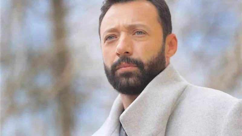 السبب الحقيقى لاعتذار احمد فهمى عن 