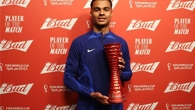 كأس العالم .. جاكبو يحصد جائزة أفضل لاعب فى مباراة هولندا والسنغال
