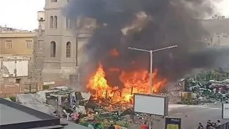 إندلاع حريق بسوق غزة القديم في الموسكي