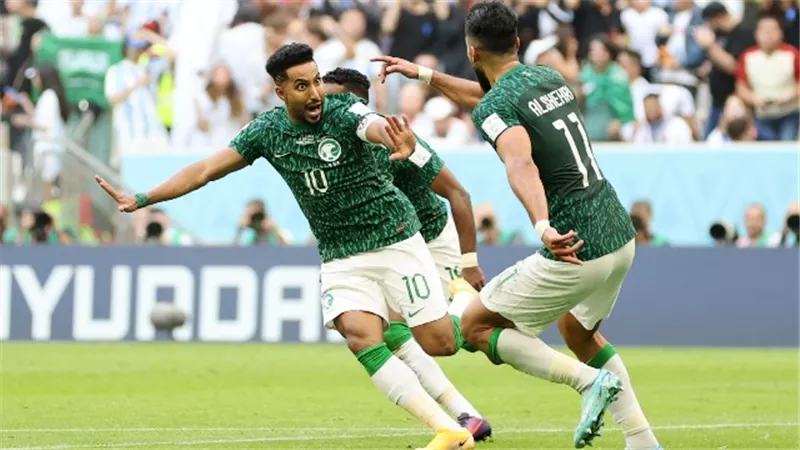 منتخب السعودية يحقق فوزه الأول تاريخيا أمام الأرجنتين
