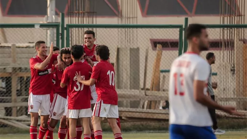 بحضور كولر.. أهلى 2001 يفوز على الزمالك بثنائية في قمة الشباب