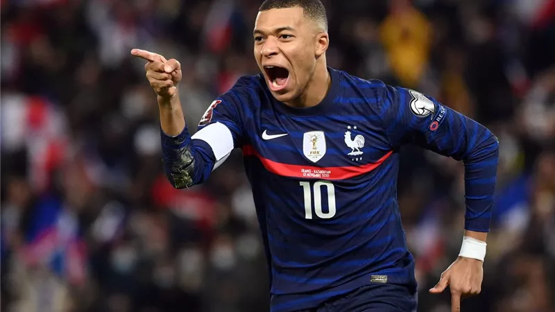 مبابي يقود هجوم فرنسا أمام أستراليا في كأس العالم