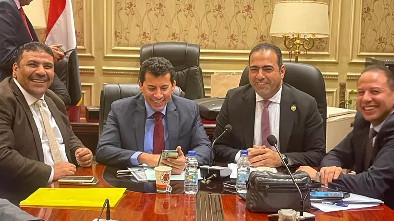رئيس رياضة النواب: ناقشنا مع وزير الشباب خطة الوزارة لصيانة الملاعب
