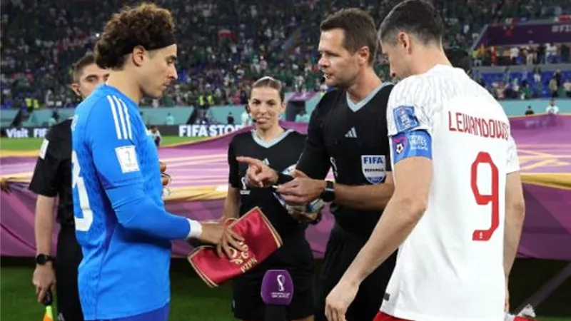 أول ظهور للتحكيم النسائى فى كأس العالم قطر 2022 - شاهد