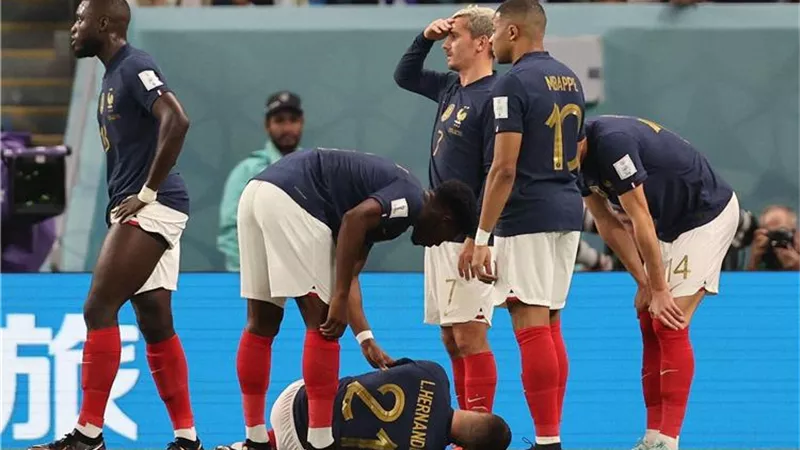 كأس العالم.. الاشعة تحسم حجم اصابة نجم المنتخب الفرنسى