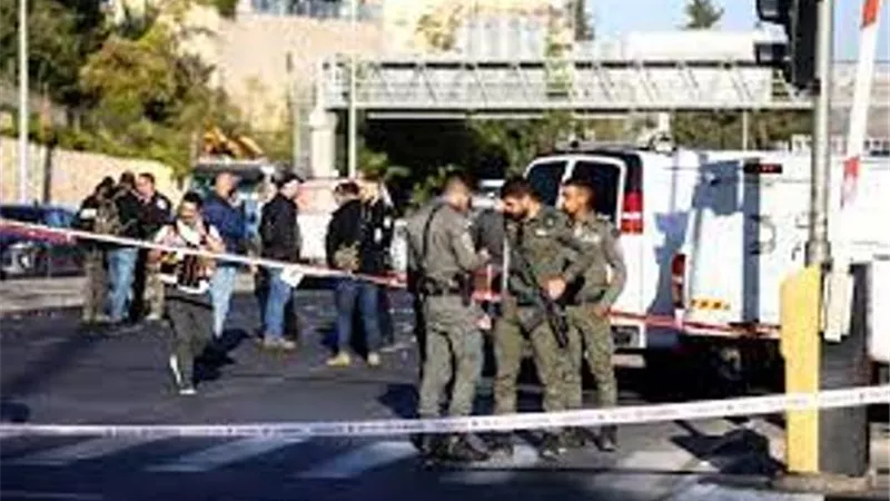 يديعوت أحرونوت: إصابة 14 شخصا في انفجارين بالقدس