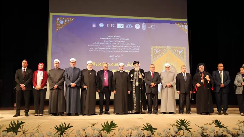 د.عياد : الإسلام رسم أساس الحياة بأسره فنبذ الطائفية وأزال الفوارق
