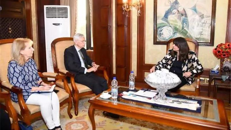 وزيرة الهجرة تستقبل سفير فرنسا لدى القاهرة