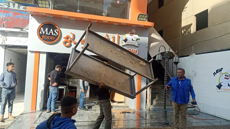 الجيزة : ايقاف أعمال اقامه محلات مخالفة بهضبه الاهرام واللبيني