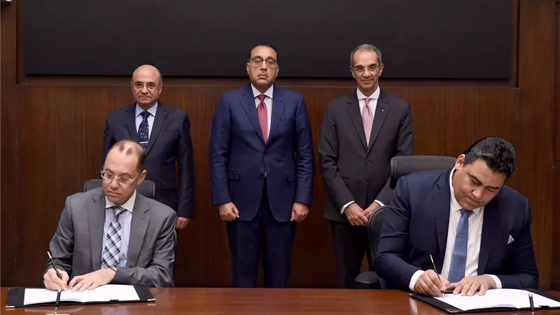 مدبولي يشهد بروتوكول تعاون لتقديم خدمات الشهر العقاري والتوثيق