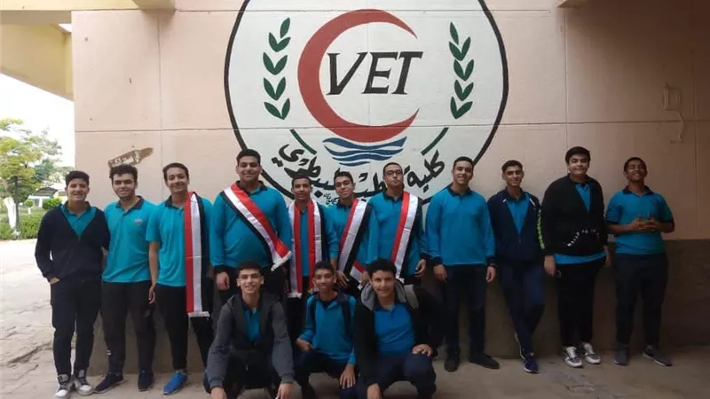 طلاب الإسماعيلية زارو متحف الحياة البرية بكلية الطب البيطرى