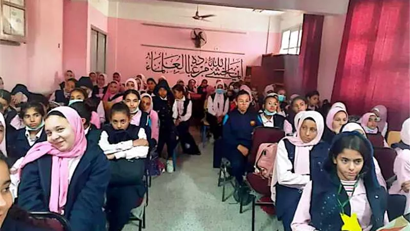 ندوة توعوية بالشهيدة ميار الإعدادية بنات بنجع حمادي