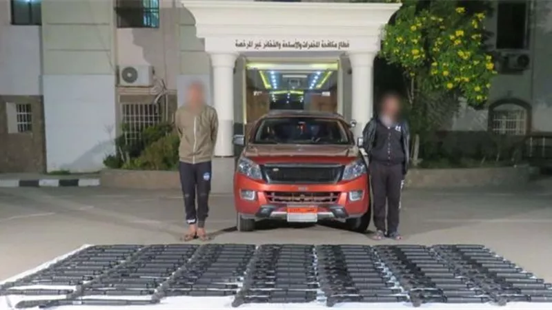 بحوزتهما81بندقية خرطوش..ضبط شخصين يتاجران فى الأسلحةالنارية بالجيزة
